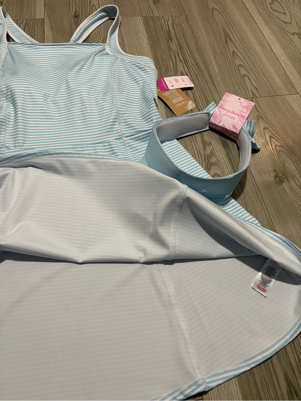Tommy Bahama Women’s Active Set Size Large NWT - Picture 4 of 9